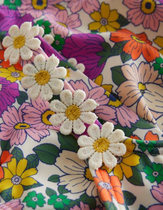 Boden vêtements floral d'orchidée ivoire et rayonnante bébé bikini à bretelles marguerites LB2X464