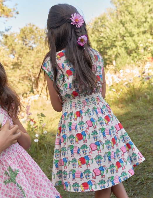 Boden vêtements bloc de bois d'éléphant de gousse de vanille bébé robe de vacances imprimée LB2X366