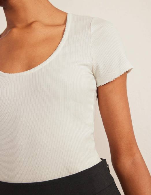 Boden vêtements Ivoire femmes haut côtelé à encolure dégagée LB2X1367