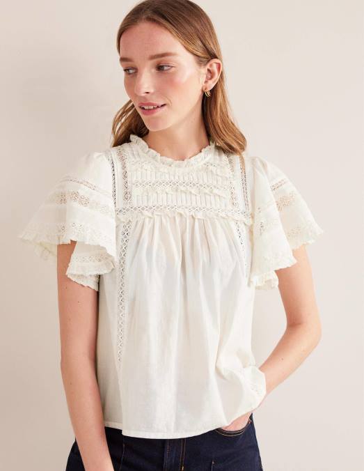 Boden vêtements Ivoire femmes haut à détails de bordure à manches flottantes LB2X1221