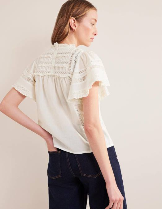 Boden vêtements Ivoire femmes haut à détails de bordure à manches flottantes LB2X1221