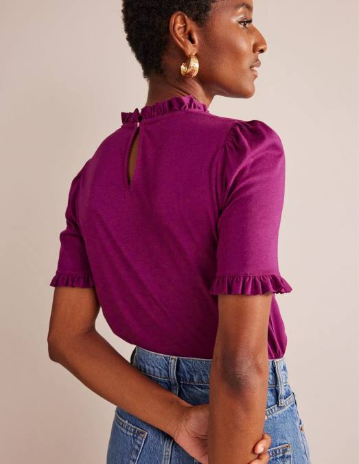 Boden vêtements baie de prune femmes t-shirt ultra doux à volants LB2X95
