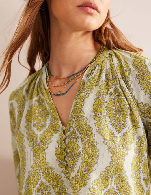 Boden vêtements couronne d'ananas et de botanique femmes haut imprimé à col cranté et scintillant LB2X98