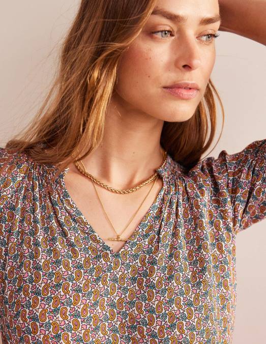 Boden vêtements fleur de prunier et tige cachemire femmes haut à manches courtes et col froncé LB2X102