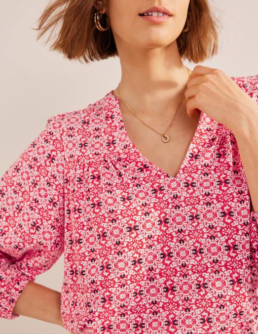 Boden vêtements géo tuile rouge femmes haut imprimé à col cranté LB2X2519