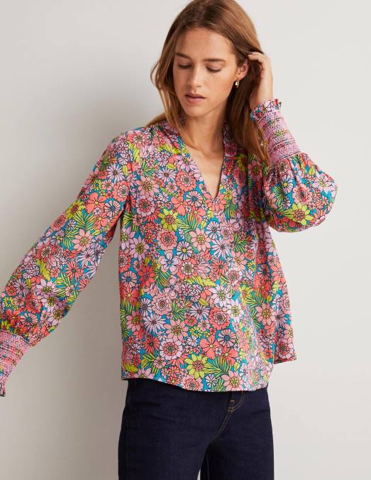 Boden vêtements jardin rose bonbon et fleuri femmes haut imprimé à poignets smockés LB2X1991