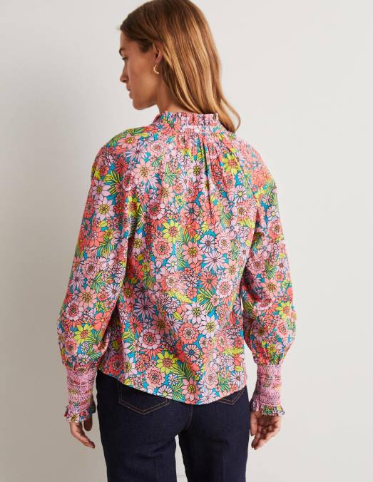 Boden vêtements jardin rose bonbon et fleuri femmes haut imprimé à poignets smockés LB2X1991