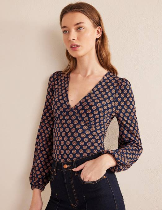 Boden vêtements marine française et tournesol femmes haut imprimé à col en V LB2X1709