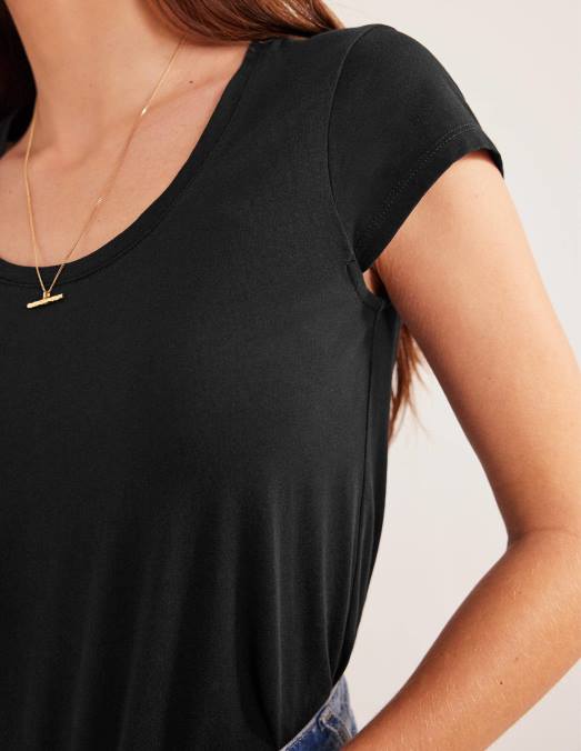 Boden vêtements noir femmes t-shirt à encolure dégagée en pur coton LB2X1796