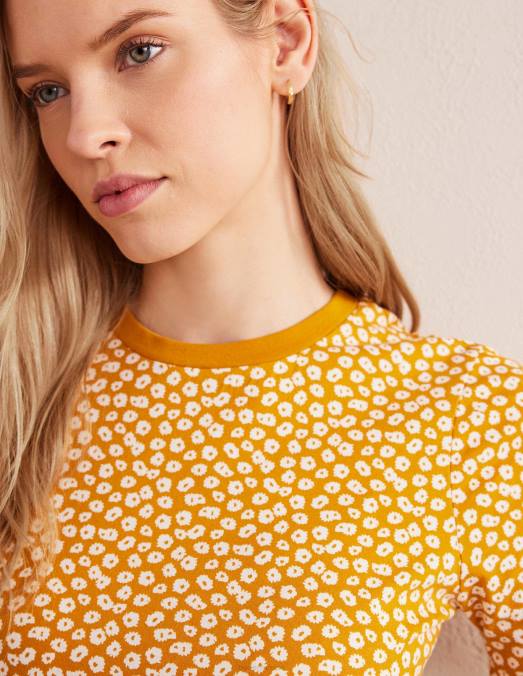 Boden vêtements timbre de récolte d'or et de pivoine femmes t-shirt imprimé à col rond LB2X1964