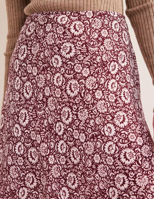 Boden vêtements bordeaux foncé et cascade de fleurs femmes mini-jupe en crêpe biaisée LB2X1090