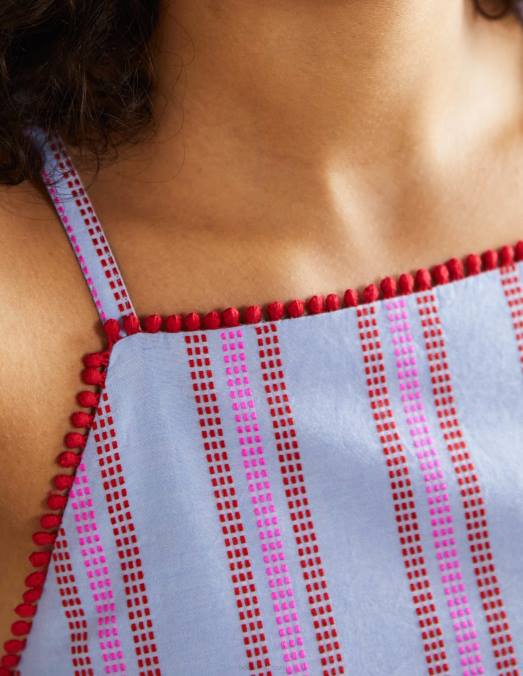 Boden vêtements dragon rouge et pensée pop femmes robe midi dos nu à rayures LB2X2026