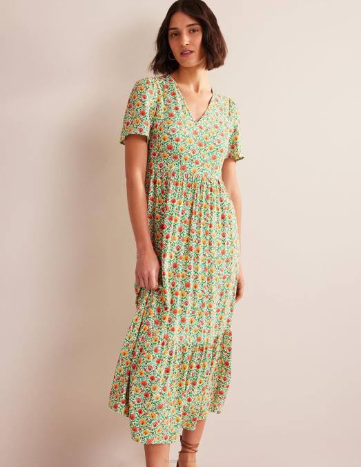 Boden vêtements floraison verte et enchanteresse femmes robe longue à volants et col en V LB2X937