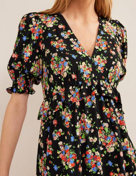 Boden vêtements grappe noire et sauvage femmes robe mi-longue à volants LB2X2117