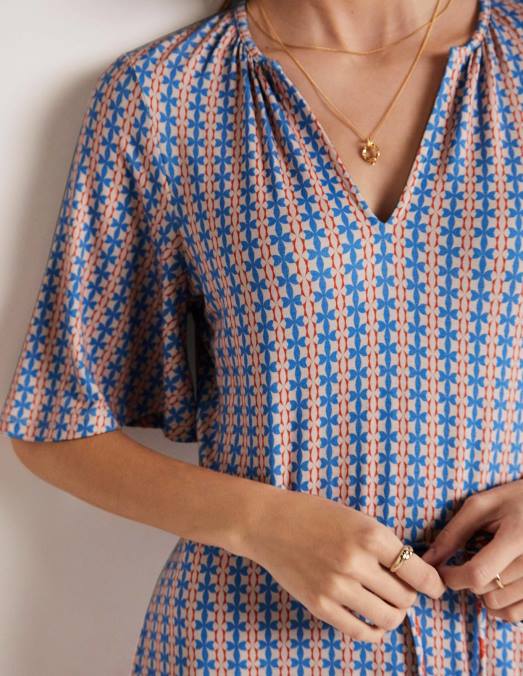 Boden vêtements mosaïque bleu & pétale géo femmes robe en jersey à volants et col cranté LB2X2102