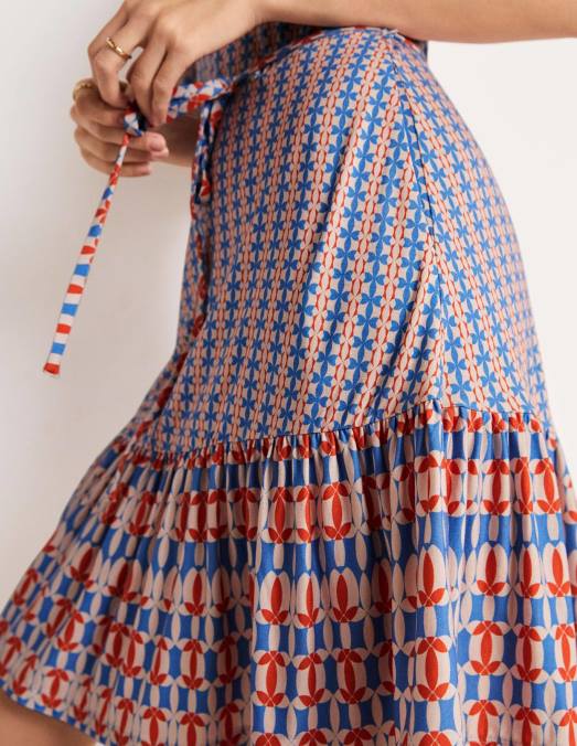 Boden vêtements mosaïque bleu & pétale géo femmes robe en jersey à volants et col cranté LB2X2102