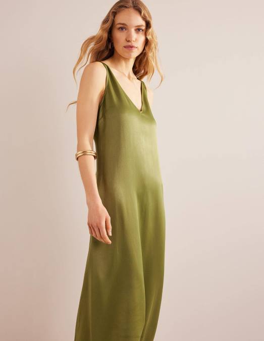 Boden vêtements olive capulet femmes robe longue en satin LB2X2180