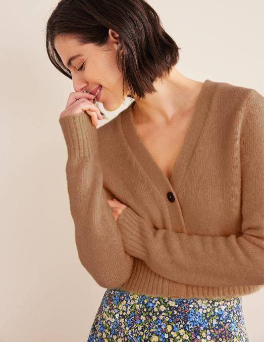 Boden vêtements mélange de chameau femmes cardigan court duveteux à col V LB2X1817