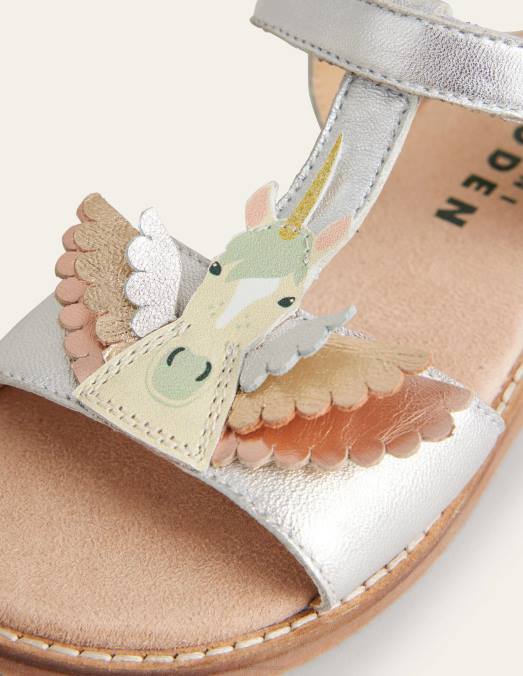 Boden chaussure Pégase argenté filles sandales en cuir amusantes LB2X2680