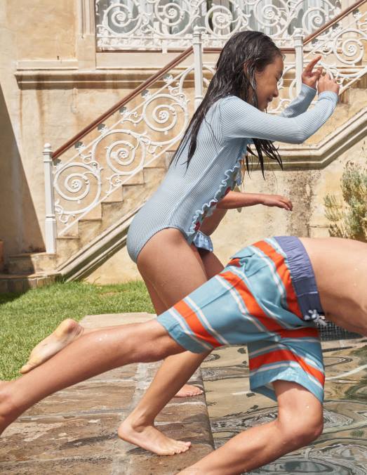 Boden vêtements planche de surf ivoire à rayures bleues filles maillot de bain à protection solaire brodé LB2X2799