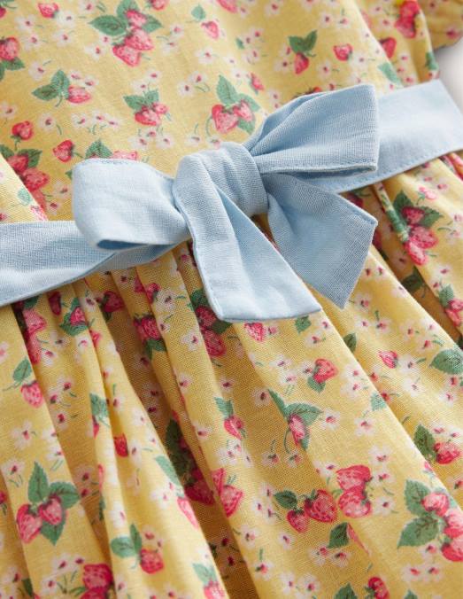 Boden vêtements petit bouton d'or aux fraises filles robe vintage avec nœud papillon LB2X2841