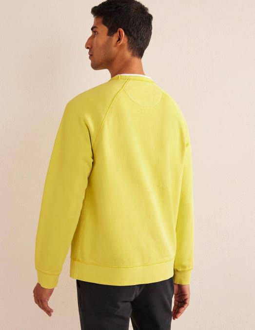Boden vêtements jaune groseille Hommes sweat-shirt teint en pièce LB2X3568