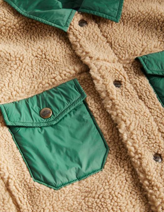 Boden vêtements vert chasseur/écru Hommes veste boutonnée en sherpa LB2X3581